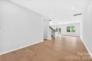 6053 Longar Ln, Charlotte, NC 28269 - Photo 7