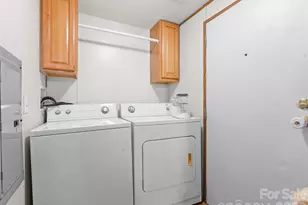 301 Matthew Ln, Canton, NC 28716 - Photo 17