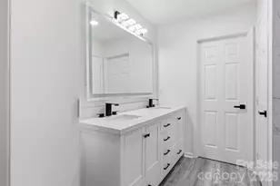 3902 Larkhaven Village Dr, Charlotte, NC 28215 - Photo 27