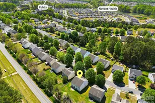 3902 Larkhaven Village Dr, Charlotte, NC 28215 - Photo 47