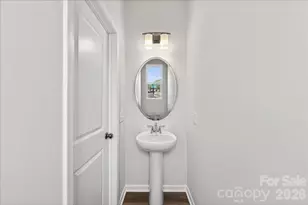 6057 Longar Ln, Charlotte, NC 28269 - Photo 5