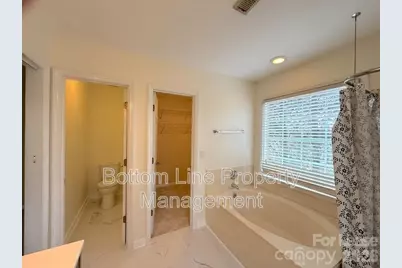 9423 Fairmead Drive, Charlotte, NC 28269 - Photo 25