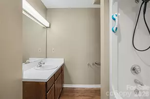 1742 NE 12th St, Hickory, NC 28601 - Photo 11