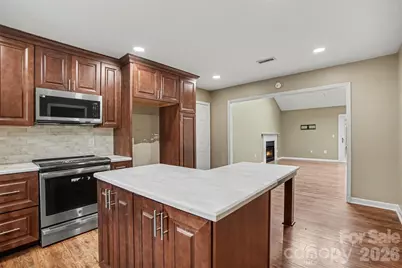 1742 NE 12th Street, Hickory, NC 28601 - Photo 5