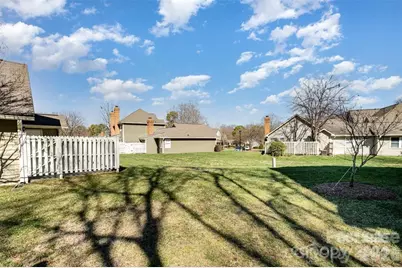 2745 Von Thuringer Court, Charlotte, NC 28210 - Photo 17