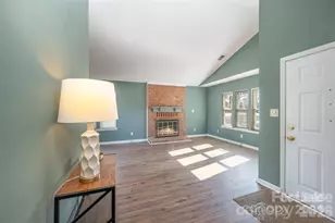 2745 Von Thuringer Ct, Charlotte, NC 28210 - Photo 3