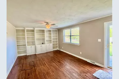 2730 Fourth Street Place NW, Hickory, NC 28601 - Photo 7