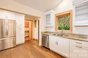55 Glade Ln, Black Mountain, NC 28711 - Photo 7