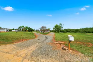 2486 Evening Dr, Claremont, NC 28610 - Photo 29