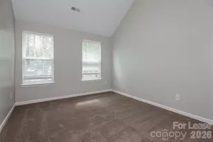 911 Grass Hollow Ct, Charlotte, NC 28216 - Photo 9