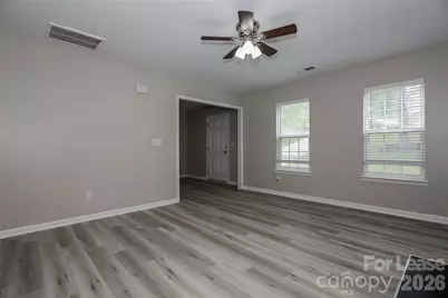 911 Grass Hollow Court, Charlotte, NC 28216 - Photo 7