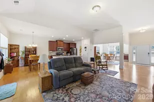 743 Edenhall Dr, Columbia, SC 29229 - Photo 9