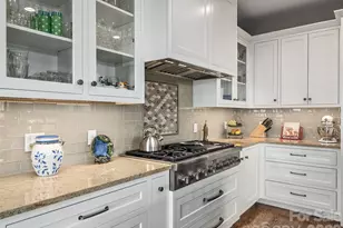 31 Wonderland Ridge Ln, Fairview, NC 28730 - Photo 17