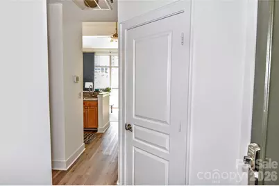 115 E Park Avenue #423, Charlotte, NC 28203 - Photo 3