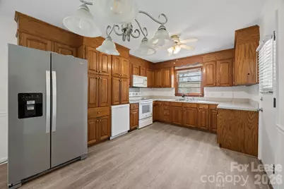 1502 Cloverdale Lane, Gastonia, NC 28052 - Photo 5