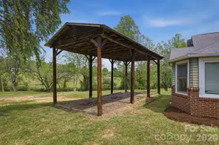 2566 Andrews Cir, Lenoir, NC 28645 - Photo 11