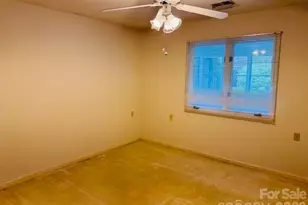 208 Dartcrest Dr, Hendersonville, NC 28792 - Photo 19