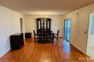 208 Dartcrest Dr, Hendersonville, NC 28792 - Photo 15