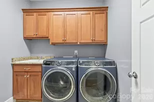 2411 Carriage Ln, Lincolnton, NC 28092 - Photo 15