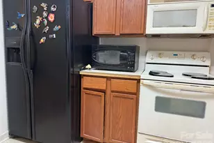 4046 W Fairmeadow Dr, Lancaster, SC 29720 - Photo 7