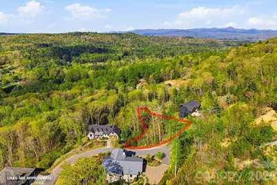 325 Curtain Bluff #W9, Hendersonville, NC 28791 - Photo 7