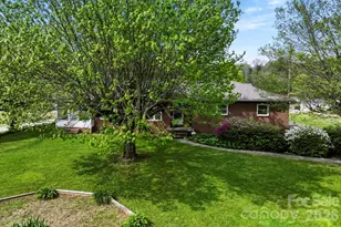 343 Brickyard Rd, Etowah, NC 28729 - Photo 17