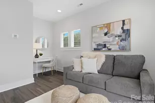 606 W End Dr, Charlotte, NC 28208 - Photo 19