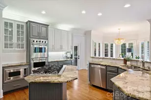 7010 Seton House Ln, Charlotte, NC 28277 - Photo 13