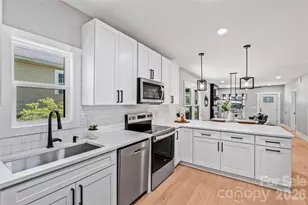 4510 Wildwood Ave, Charlotte, NC 28208 - Photo 15