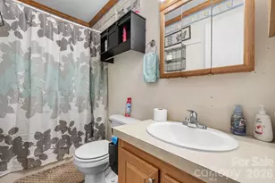 3634 Hillview Dr NE, Conover, NC 28613 - Photo 35