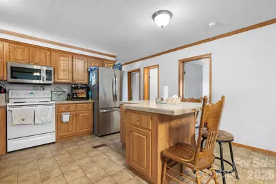 3634 Hillview Drive NE, Conover, NC 28613 - Photo 19