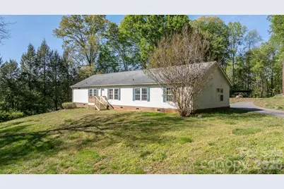 3634 Hillview Drive NE, Conover, NC 28613 - Photo 37