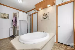 3634 Hillview Dr NE, Conover, NC 28613 - Photo 27