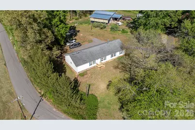 3634 Hillview Drive NE, Conover, NC 28613 - Photo 11
