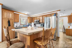 3634 Hillview Dr NE, Conover, NC 28613 - Photo 17