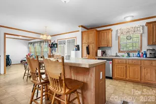 3634 Hillview Dr NE, Conover, NC 28613 - Photo 21