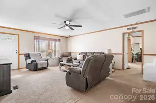 3634 Hillview Dr NE, Conover, NC 28613 - Photo 13