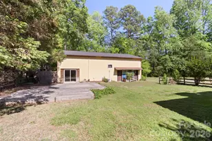 5208 Hickory Grove Rd, Mount Holly, NC 28120 - Photo 17