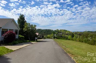 100 Bend View Dr, Marshall, NC 28753 - Photo 15