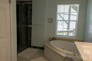 100 Bend View Dr, Marshall, NC 28753 - Photo 31