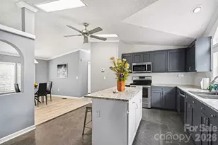 8836 Summerhill Dr, Waxhaw, NC 28173 - Photo 13