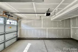 8038 Sinnet Pl, Charlotte, NC 28269 - Photo 29