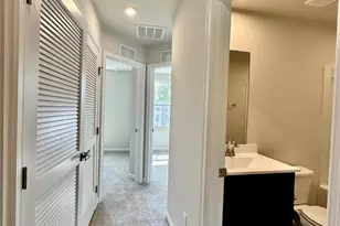 8038 Sinnet Pl, Charlotte, NC 28269 - Photo 23