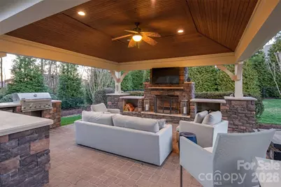 18502 Clavemorr Castle Court, Charlotte, NC 28277 - Photo 9