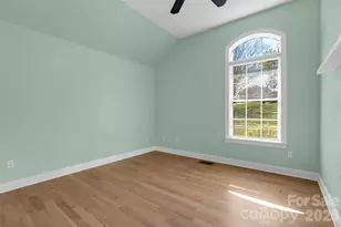 69 N Willow Brook Dr, Asheville, NC 28806 - Photo 13
