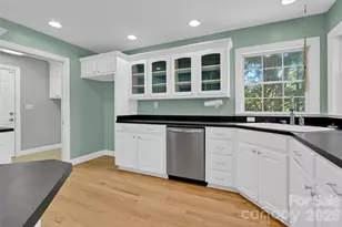 69 N Willow Brook Dr, Asheville, NC 28806 - Photo 7