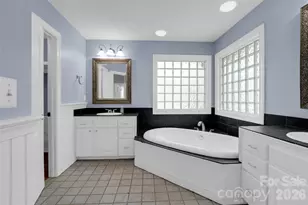 69 N Willow Brook Dr, Asheville, NC 28806 - Photo 17