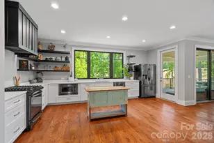 1420 Roundstone Rd, Sherrills Ford, NC 28673 - Photo 9