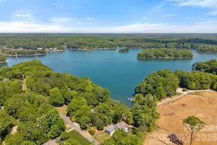 1420 Roundstone Rd, Sherrills Ford, NC 28673 - Photo 41