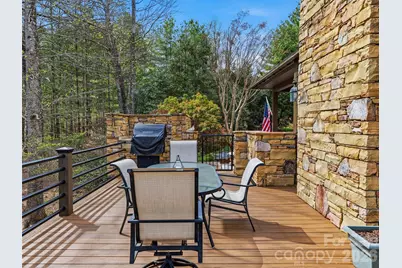 1000 McFarlane Way, Hendersonville, NC 28739 - Photo 27